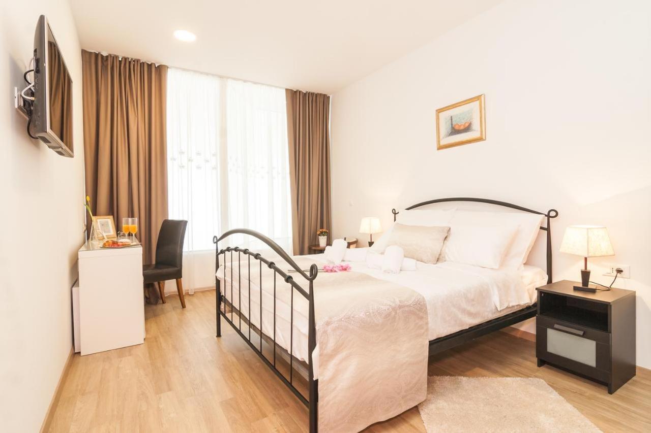 Via Domus Hotel Сплит Екстериор снимка