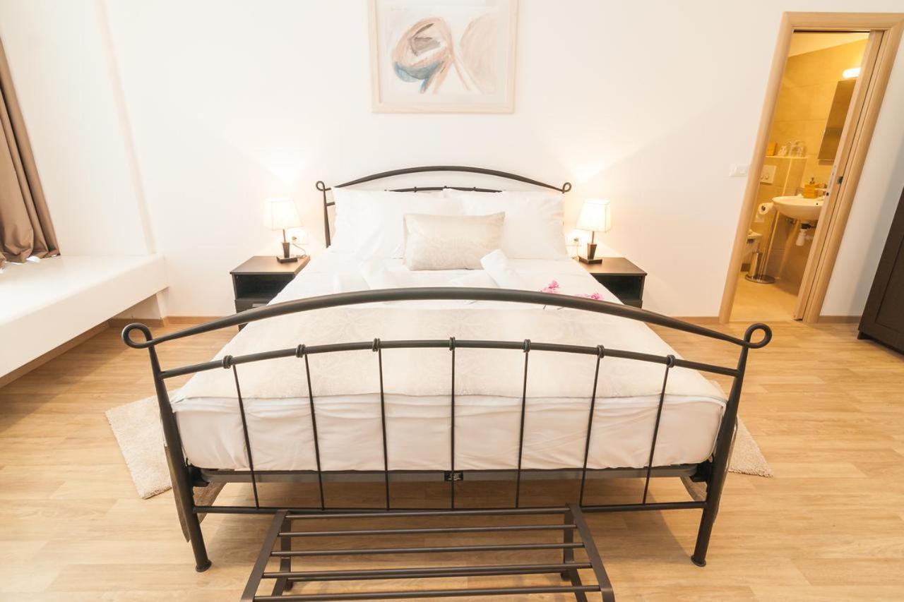 Via Domus Hotel Сплит Екстериор снимка